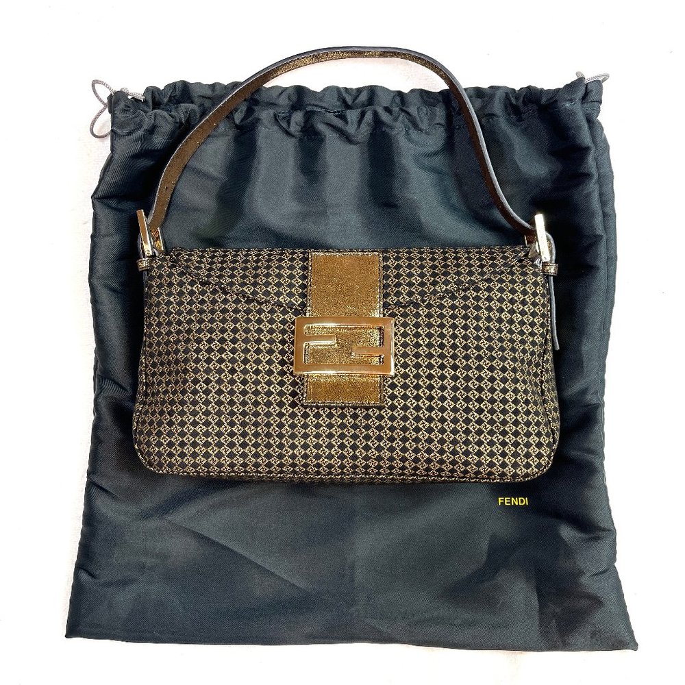 Auc New Fendi Zucchino Metallic Gold Canvas Mamma bag - Picture 3 of 17